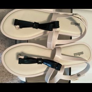 NIB Women’s Beige and Black Sandals